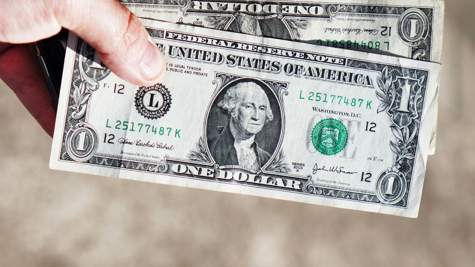 Яким буде курс долара та євро 24 квітня 2026 року