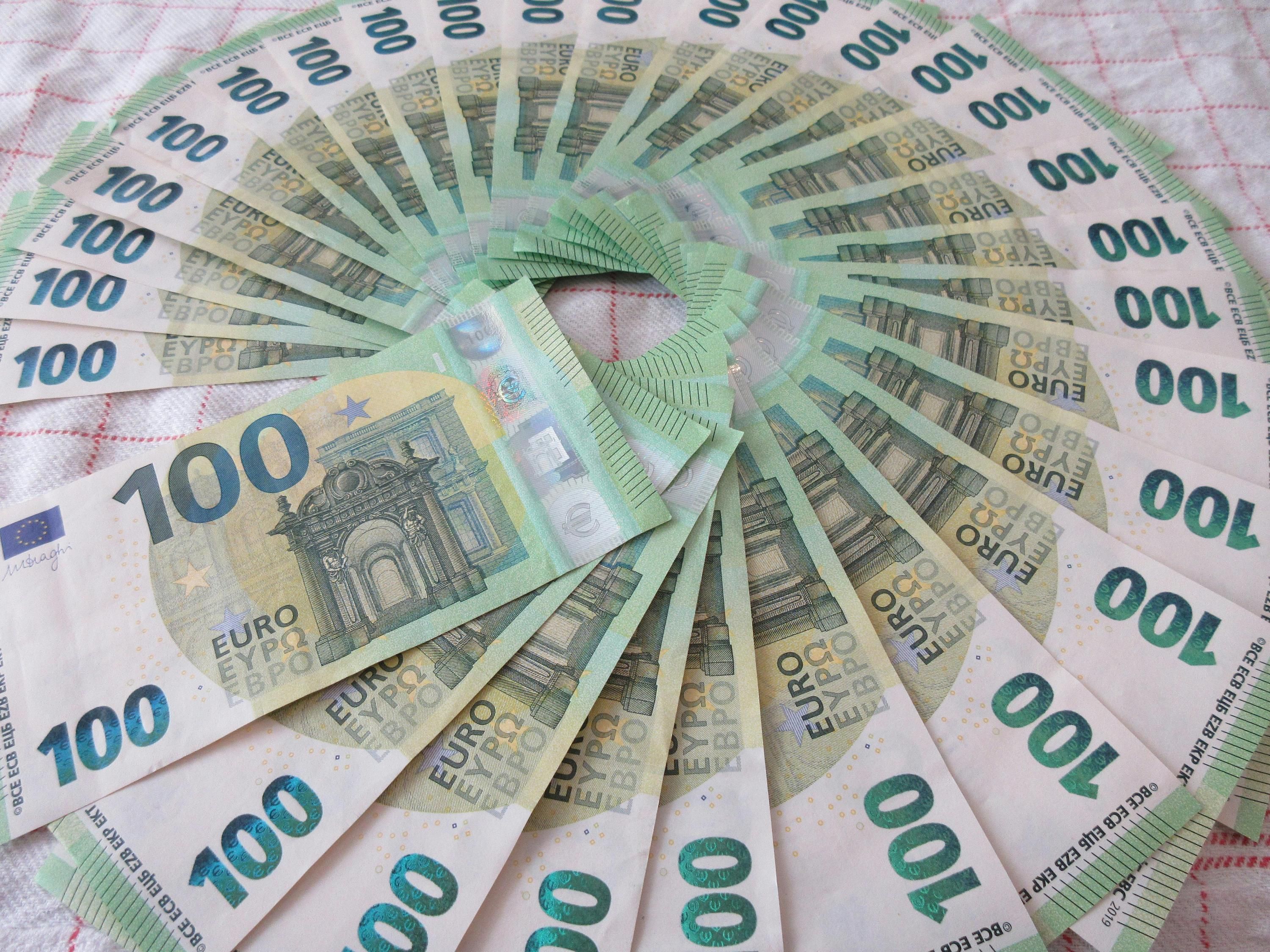 Сколько будет 100 евро в гривнах