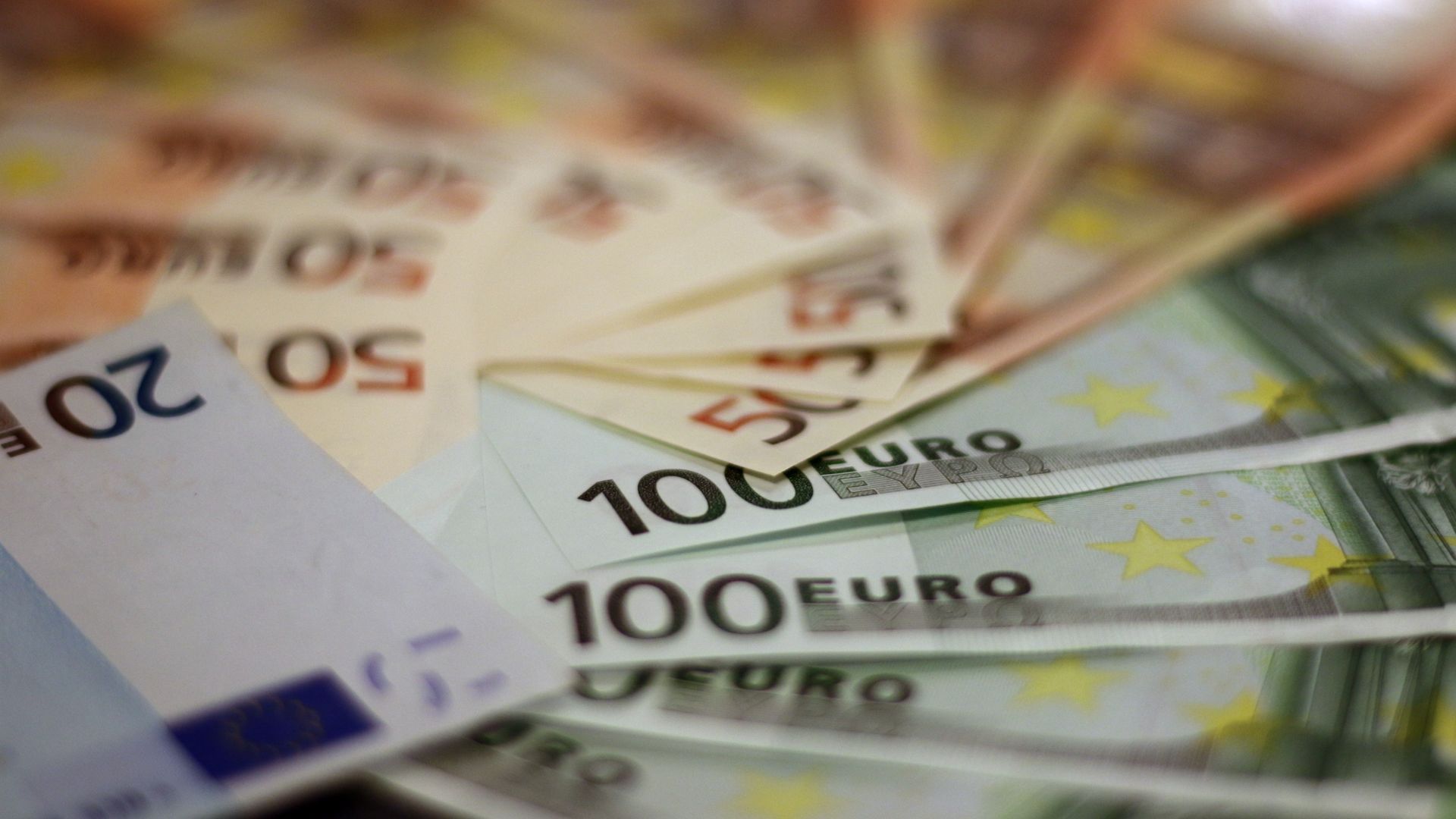 Які країни ЄС не перейшли на євро