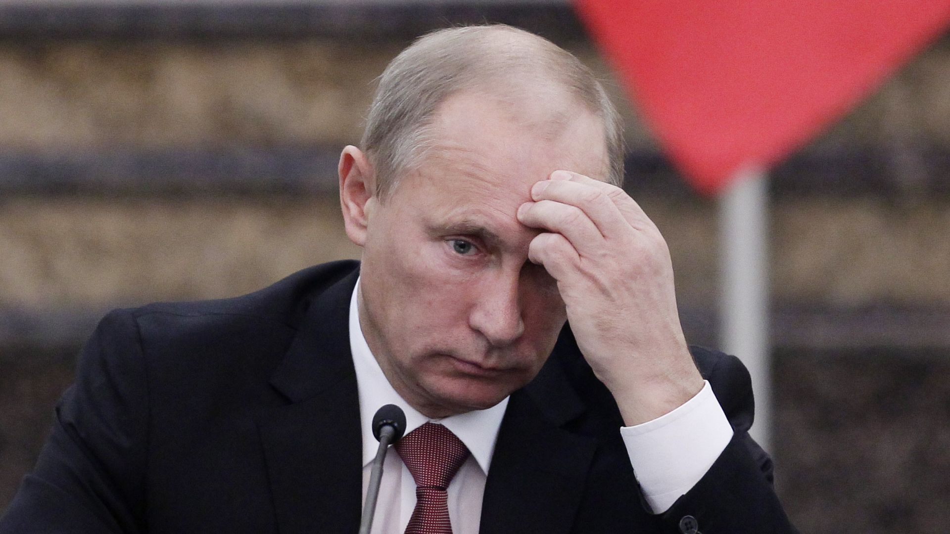 Російські олігархи виводять активи за кордон