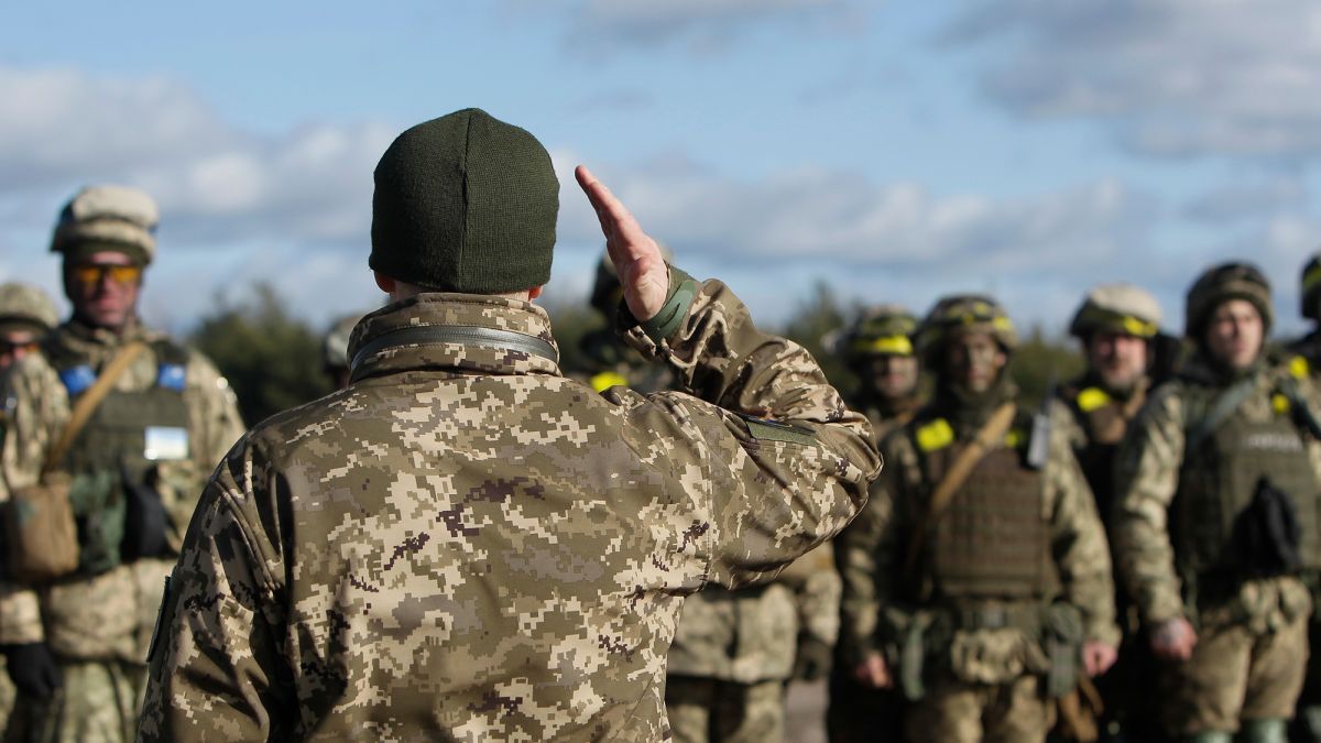 Українці масово скуповують військові облігації: встановлено історичний рекорд