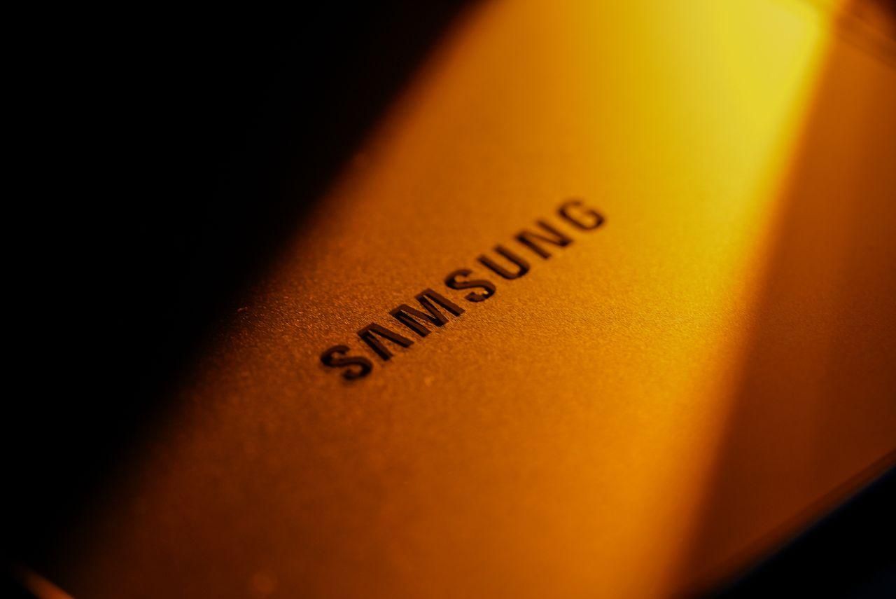 Акції Samsung впали понад ніж на 8% через розчарування інвесторів планом виплат - Інвестиції