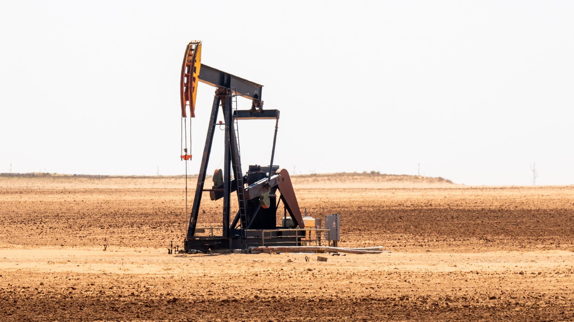 Цена на нефть сортов Брент, WTI и Юралс