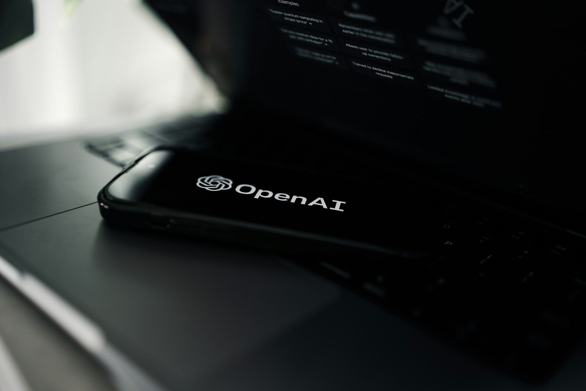 Почему OpenAI заинтересовал Microsoft Почему OpenAI заинтересовал Microsoft